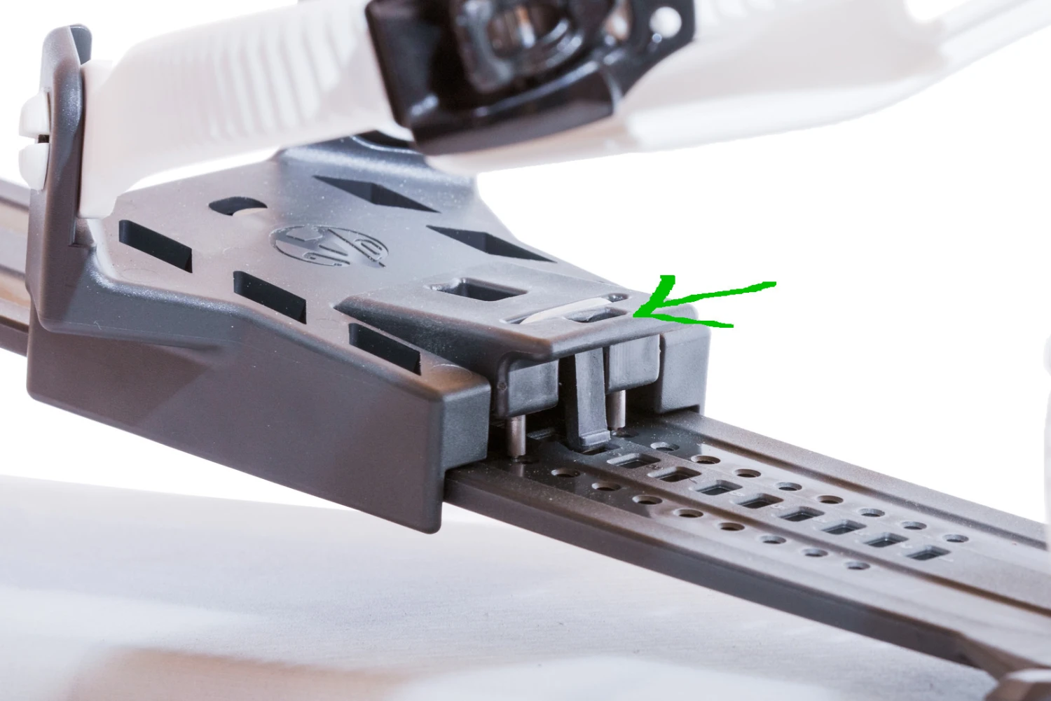 OAC EA 2.0 Lever OAC EA 2.0 Lever -Magasin Aventure Nordique clip fixations universelles oac ea 2.0 universal binding