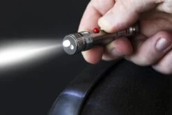 True Utility Laserlite+ -Magasin Aventure Nordique lampe torche true utility laserlite 06