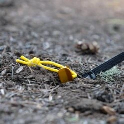 Six Moon Designs 6 Piece Stake Set 4 Six Moon Designs 6 Piece Stake Set -Magasin Aventure Nordique sardines alu six moon design 6 piece stake set 03