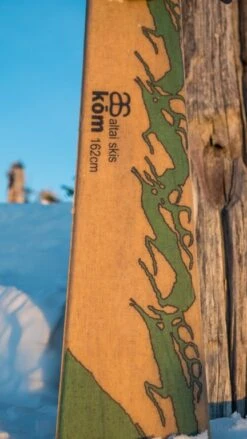 Skis Altai Kom -Magasin Aventure Nordique skis altai kom 04 1