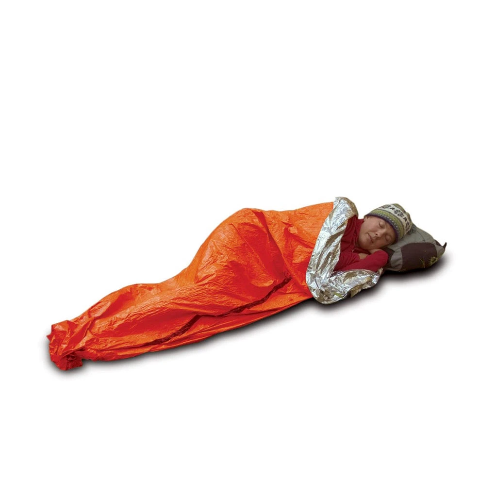 SOL Emergency Bivvy with Rescue Whistle SOL Emergency Bivvy With Rescue Whistle -Magasin Aventure Nordique sol emergency bivvy 00