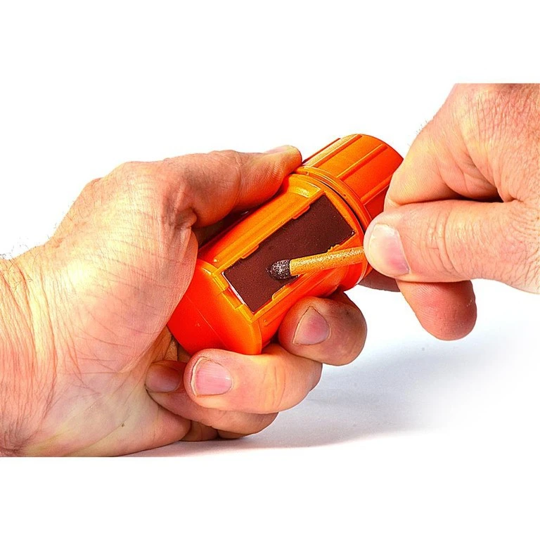 25 Allumettes Uco Stormproof Match Kit 25 Allumettes Uco Stormproof Match Kit -Magasin Aventure Nordique uco allumettes survie stormproofx25 4 2